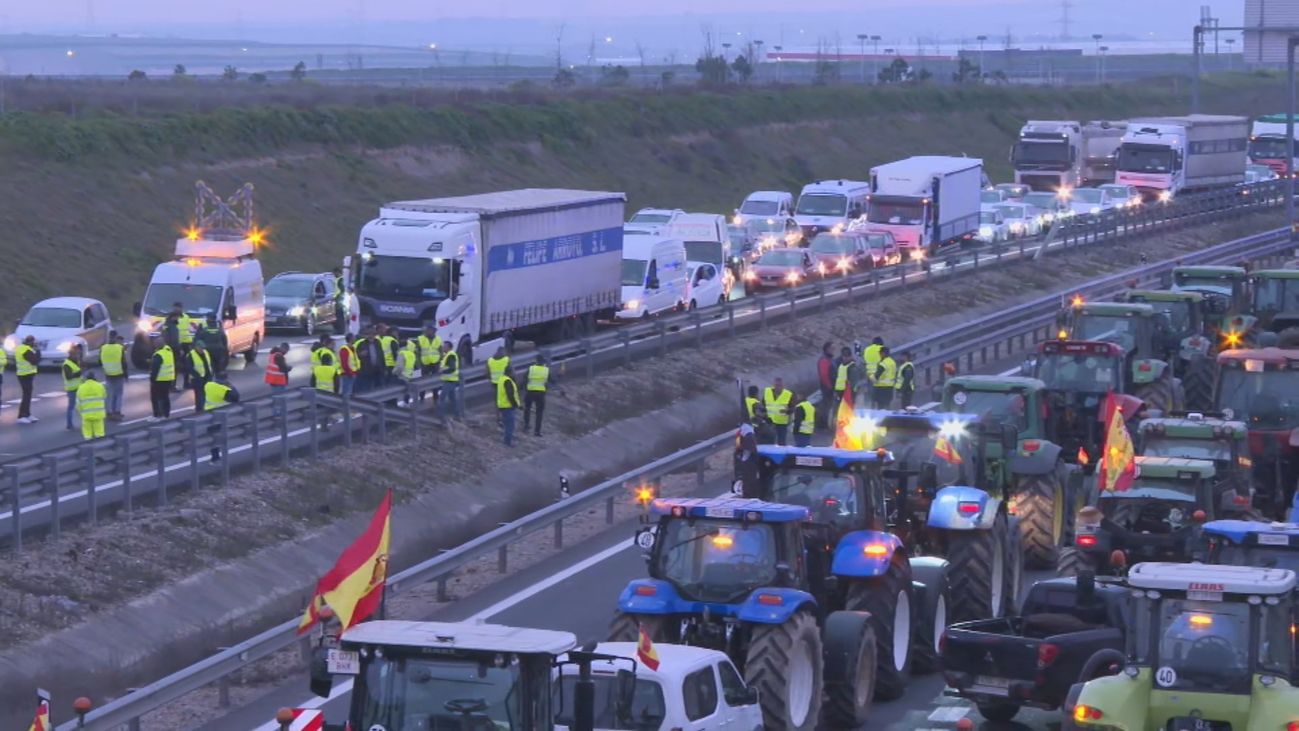 Los agricultores contestan a Unai Sordo que calificó sus movilizaciones de "empresariales" y  dijo que no eran "masivas"