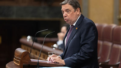 Planas ve "inteligente y oportuna" la retirada de la ley de pesticidas en la UE