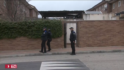 La Guardia Civil no halla material hospitalario en el chalet de los investigados por maltratar a sus 8 hijos en Colmenar Viejo