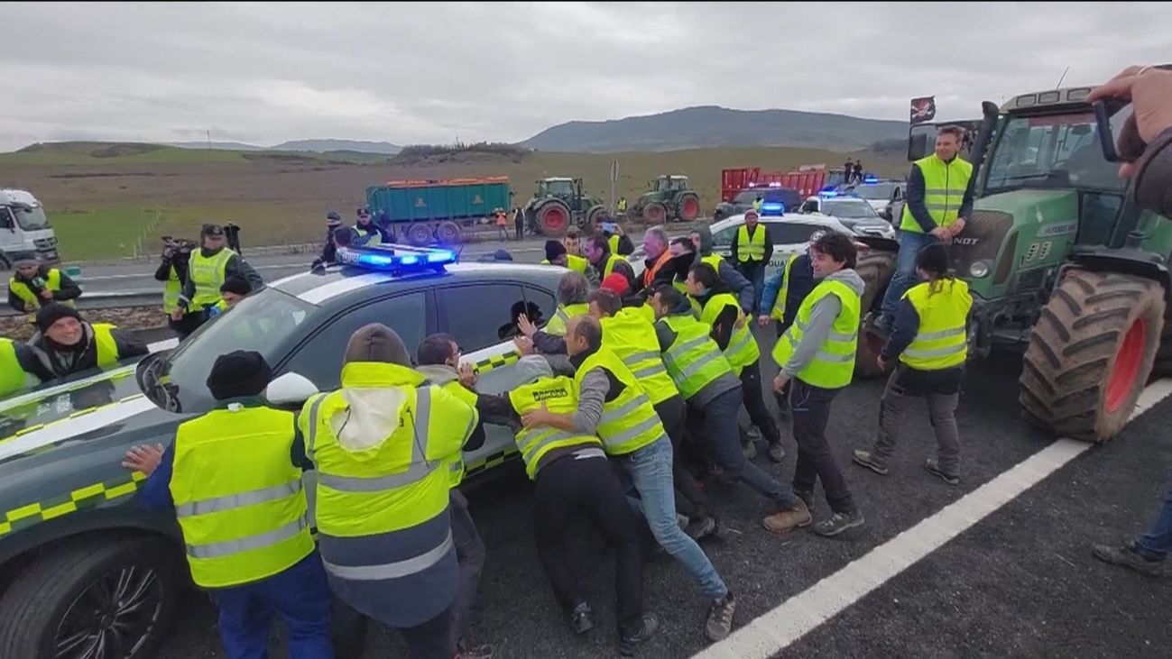 Los agricultores seguirán con movilizaciones y cortes de carreteras en febrero y marzo
