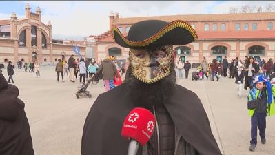 Los madrileños da la bienvenida al Carnaval desde Matadero Madrid