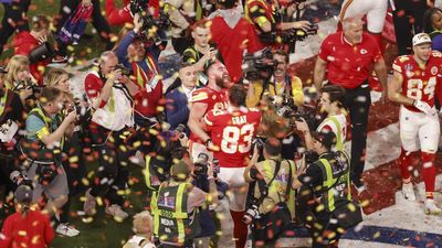 Los Chiefs revalidan el título de la Super Bowl tras una remontada histórica ante 49ers, 25-22