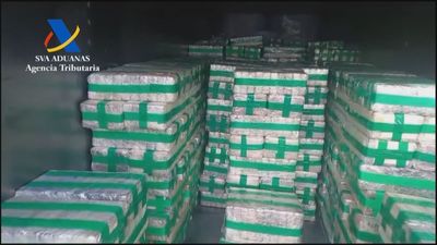 Un detenido y dos investigados al incautar ocho toneladas de cocaína en el Puerto de Algeciras