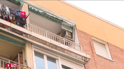 Tragedia en un piso de Madrid: muere al darse un golpe en la cabeza y su madre anciana fallece días después de hambre y sed