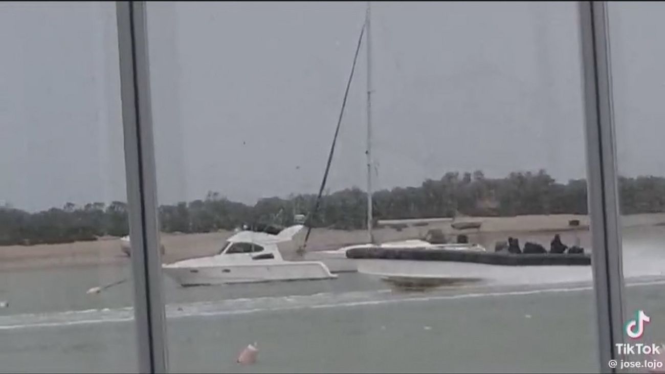 Sigue la actividad de las narcolanchas en Barbate