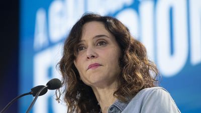 Ayuso llama a parar en Galicia el "proyecto de desmembramiento de España organizado desde La Moncloa"