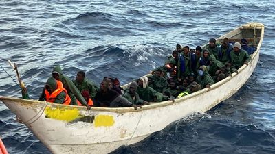 Llegan a Canarias 4 cayucos con 211 inmigrantes