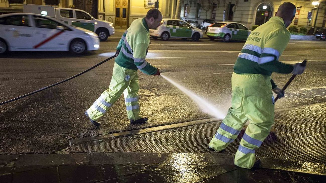 La firma de Vicente Zabala: Cuando las calles de Madrid se regaban de madrugada