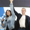 Ayuso felicita a Rueda y Feijóo por el triunfo del PP: "Galicia ha salvado a España de la ruptura"