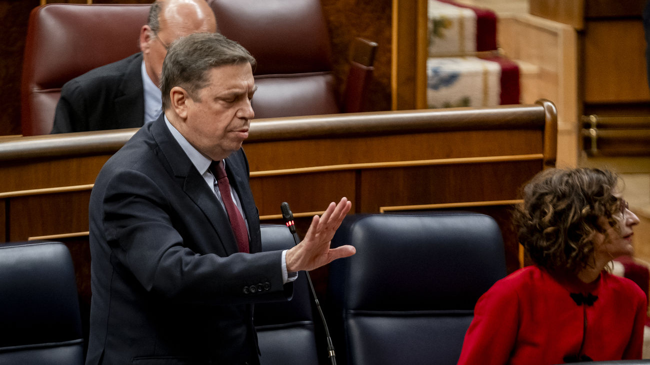 Susto en el Congreso con Luis Planas