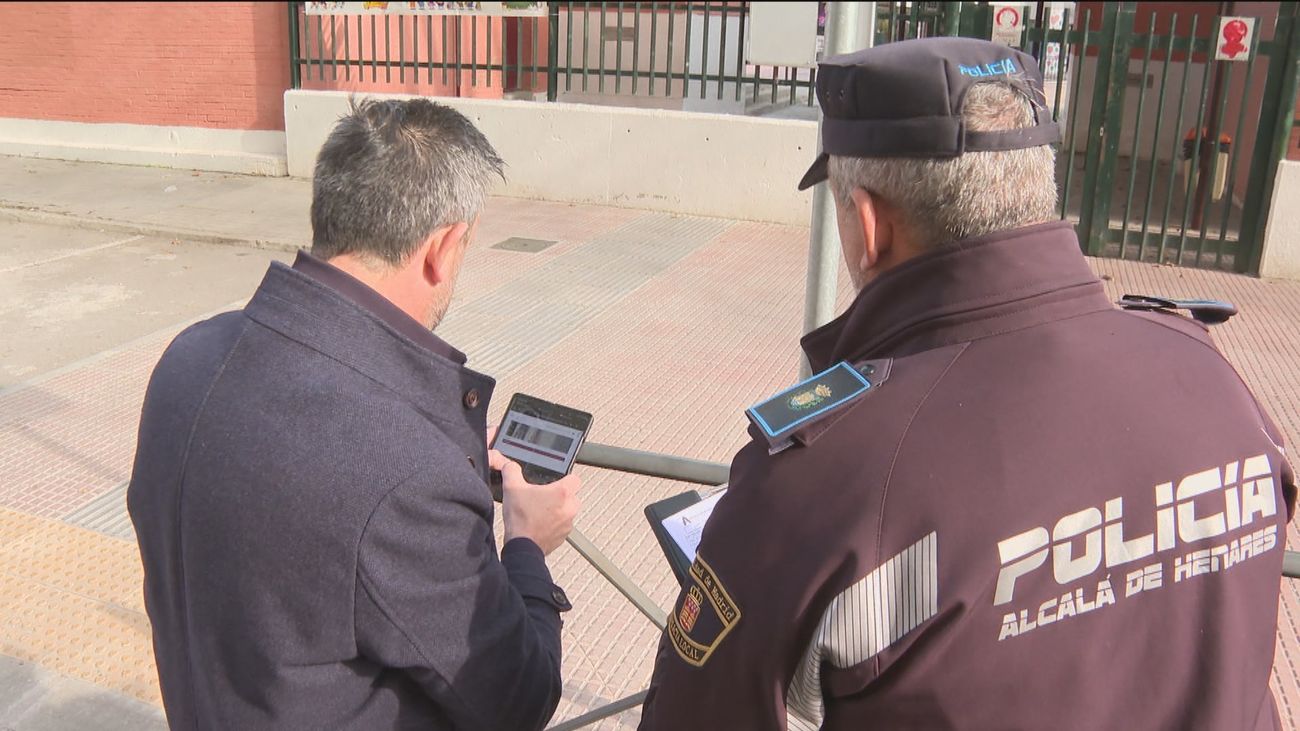 Identificados en Alcalá 75 dueños por no recoger las cacas de sus perros o no censarlos