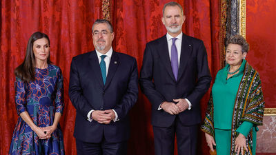 El Rey brinda al presidente de Guatemala el respaldo de España en la nueva etapa