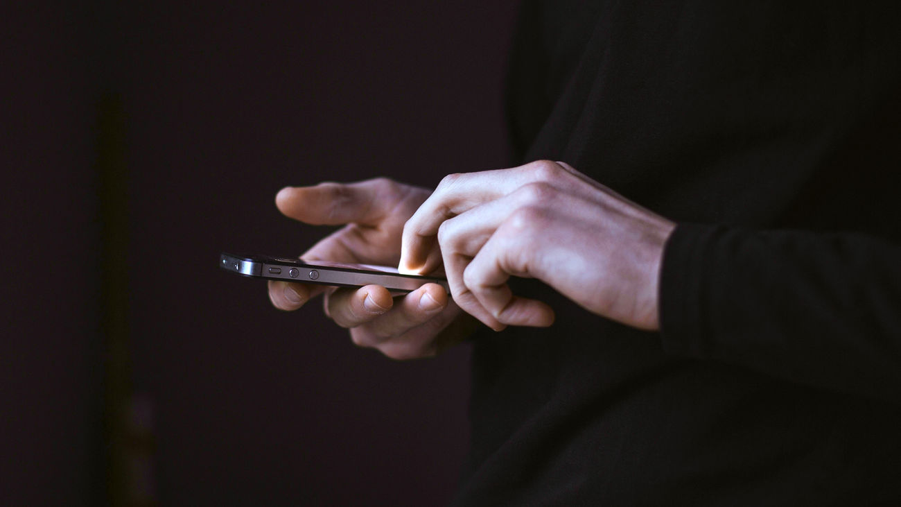 Encuentran software espía en los móviles de dos eurodiputadas, uno de ellos con Pegasus