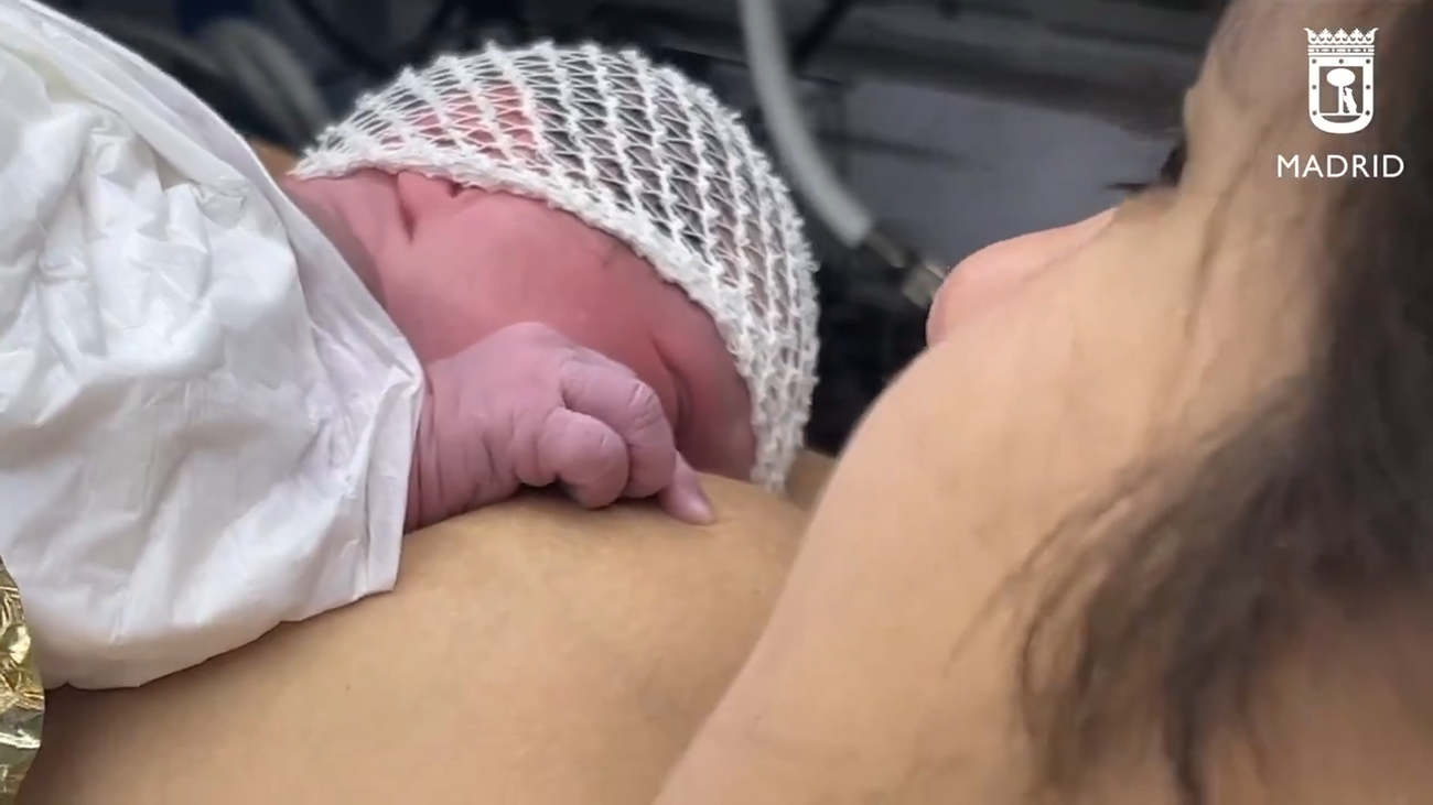 Da a luz en el área infantil del Parque Lineal del Manzanares