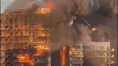 "Ardió como una falla": así se propagó tan rápido el incendio de Valencia