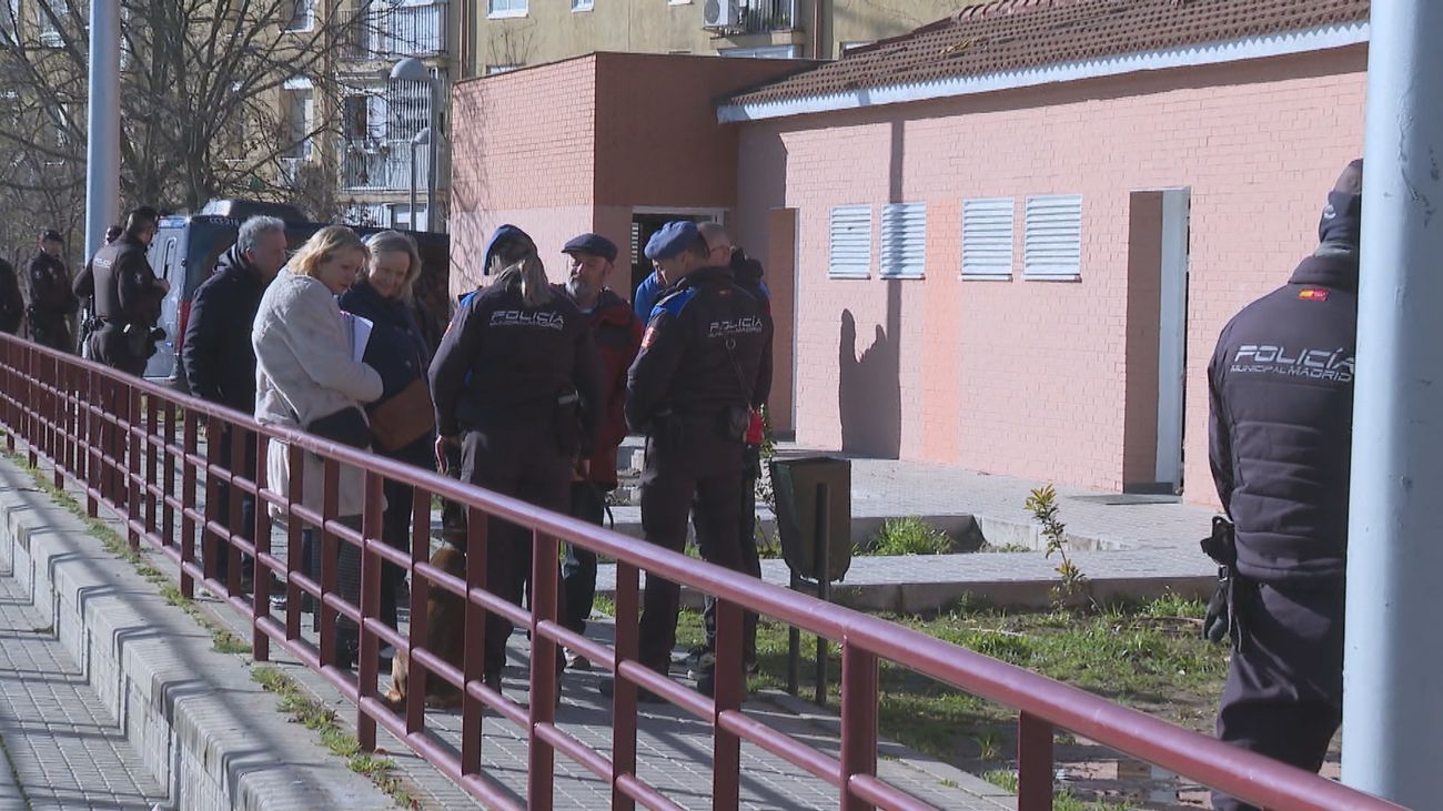 Los vecinos temen la vuelta de los okupas al narcovestuario desalojado en San Blas