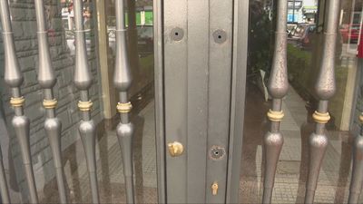 La 'mafia del picaporte' arrasa en portales de Lucero y Alcorcón