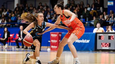 Estudiantes, muy cerca de sorprender al líder Valencia Basket