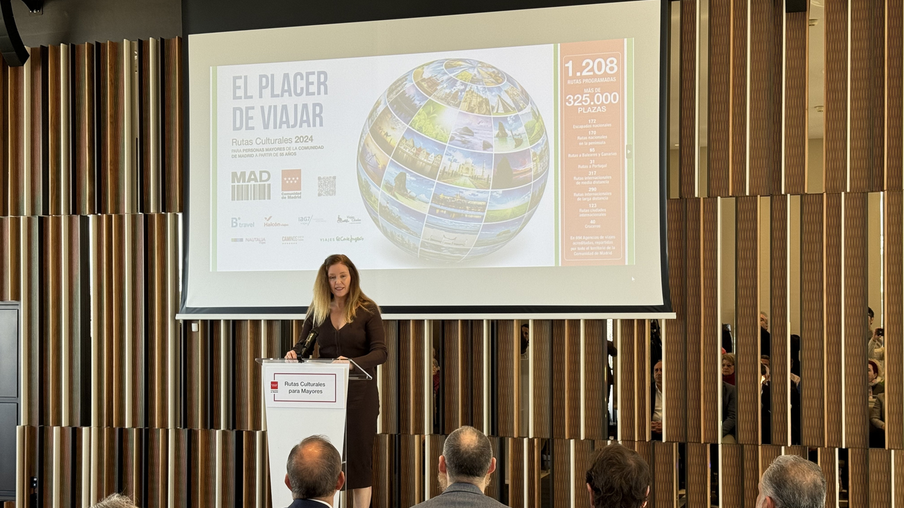 La Comunidad de Madrid presenta su oferta de viajes para mayores, con más de un millar de destinos