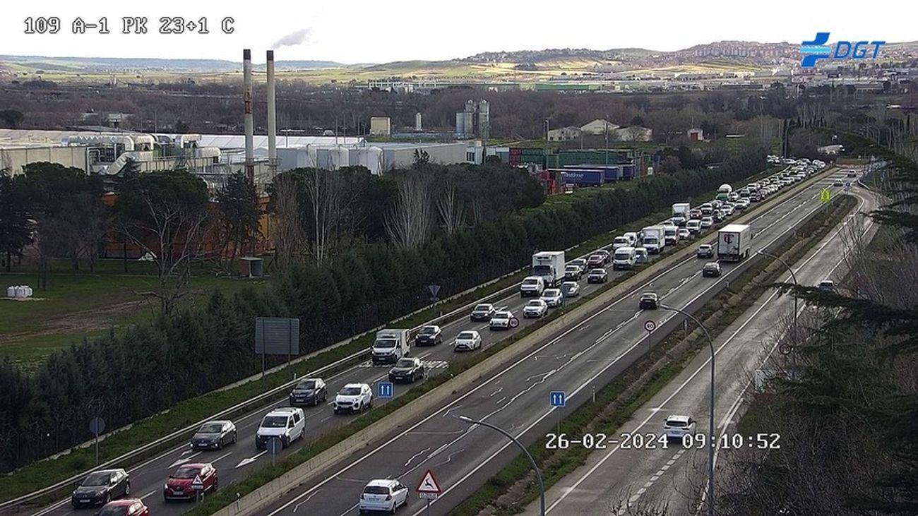 Varios accidentes han complicado el tráfico de Madrid este lunes