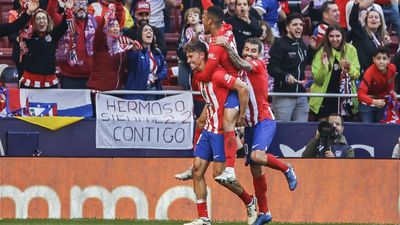 Llorente apunta al carril derecho; Morata-Correa, a la delantera titular ante el Athletic