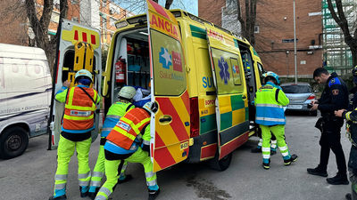 Herido grave un trabajador al caer por el hueco de un ascensor en obras en Moratalaz
