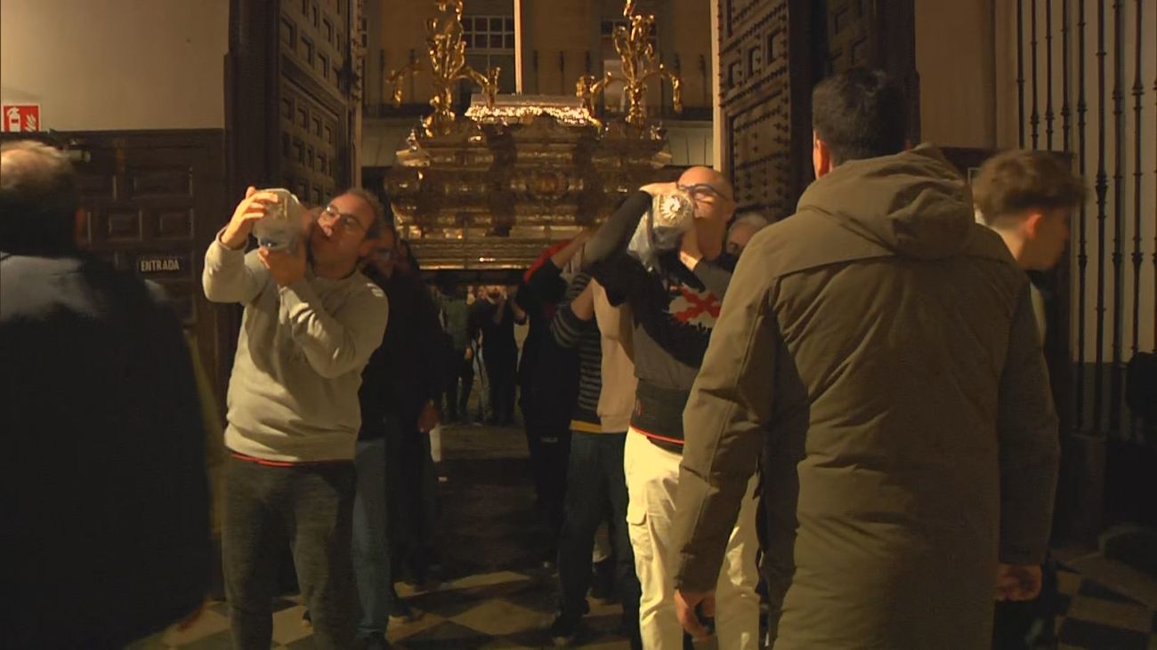 Así se preparan la Hermanada de Jesús el Pobre para las procesiones de Semana Santa