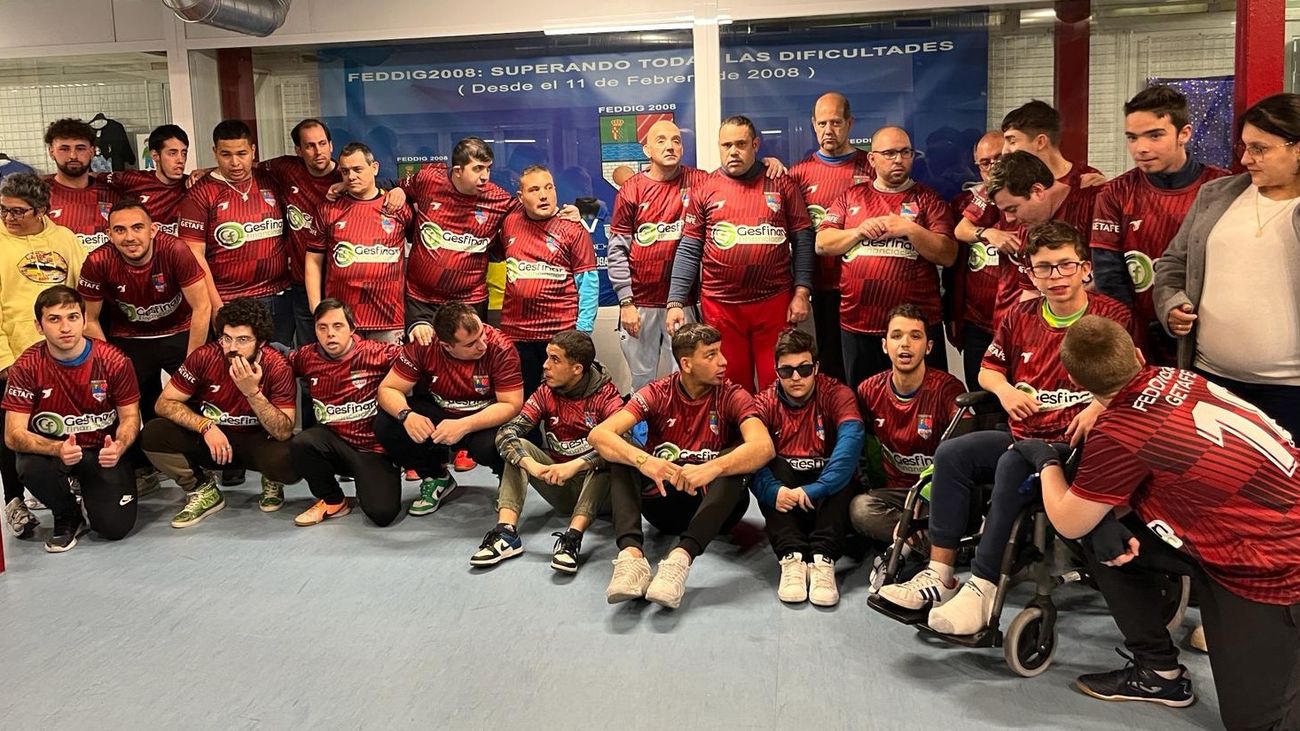 Los equipos de la Asociación Feddig al fin tienen nuevas equipaciones