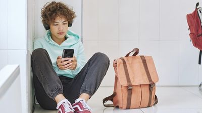 Dos de cada diez jóvenes han bloqueado perfiles en redes sociales por insultos o acoso