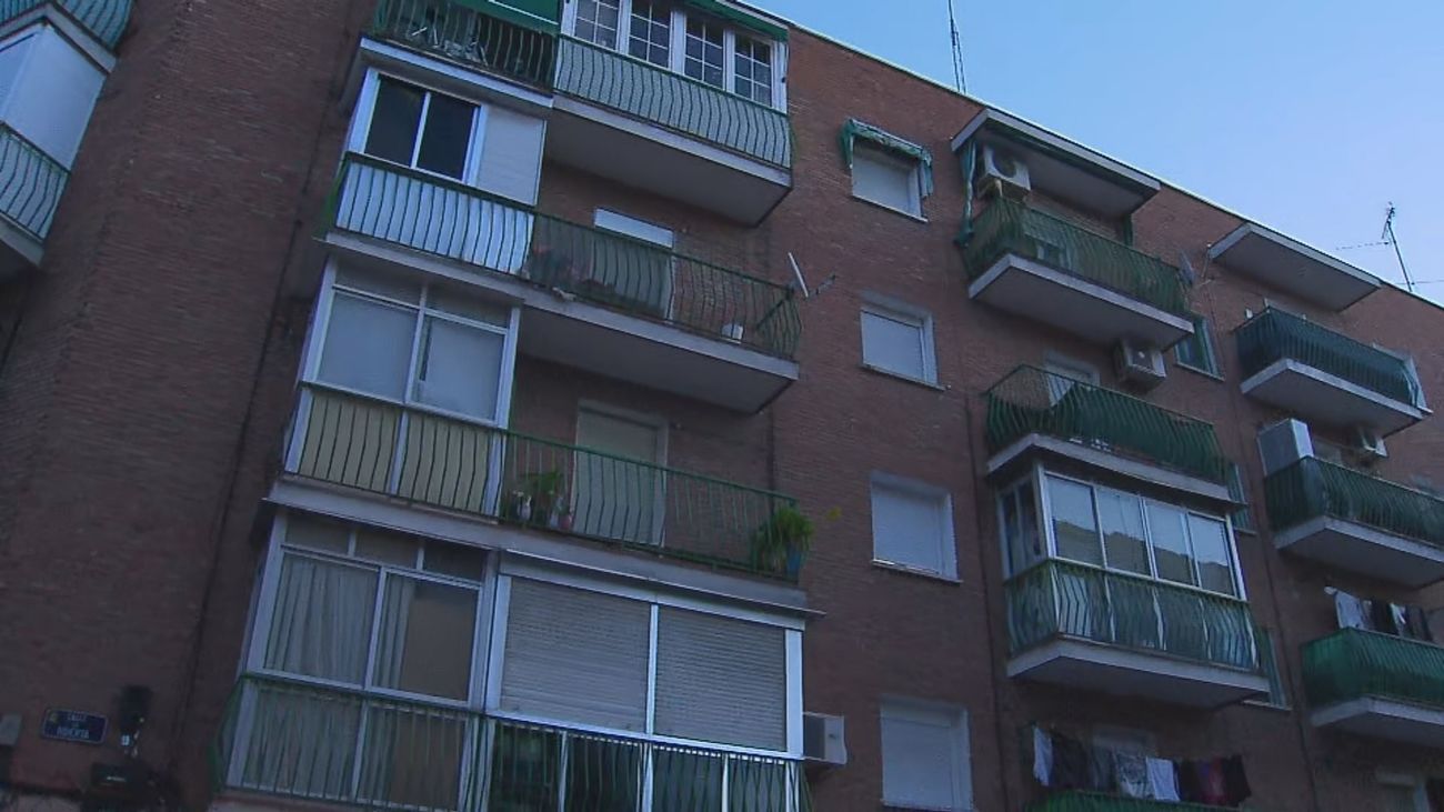 Se acogen al Plan Permuta del Ayuntamiento de Alcorcón y su piso es okupado