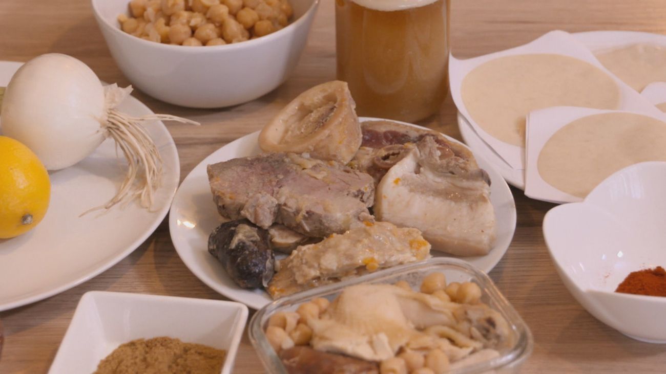 Un cocido, tres recetas