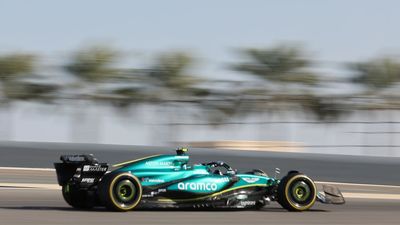 Alonso se apunta a la fiesta en los segundos libres de Baréin