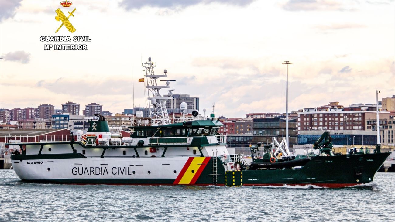 El buque oceánico 'Río Miño de la Guardia Civil