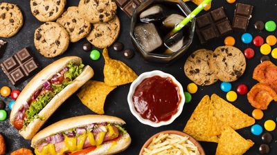 Los riesgos de la comida ultraprocesada: desde trastornos del sueño a más posibilidades de depresión