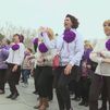 Cientos de mujeres mayores se unen a 'flashmob' frente a Palacio Real para demostrar que están "activas"