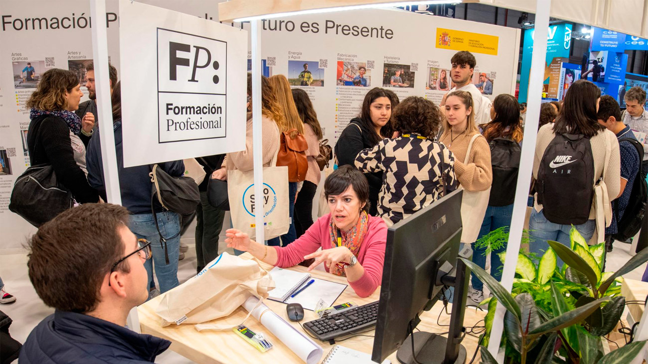 Los jóvenes apuestan por la Formación Profesional y es la opción líder para el empleo