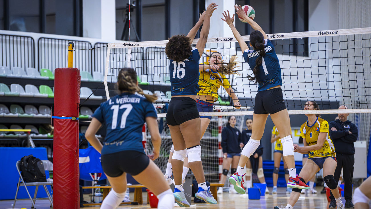 Victorias de los cuatro equipos madrileños de la Superliga 2 femenina de voleibol