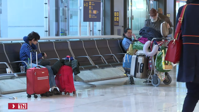 Detenidos 16 trabajadores del aeropuerto de Barajas por robar en maletas facturadas