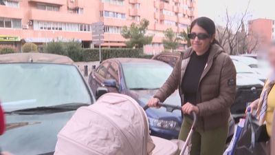 Gabriela Guillén presenta la petición de la prueba de paternidad a Bertín Osborne