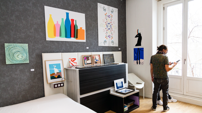 El arte invade las habitaciones del Hotel Petit Palace Santa Bárbara