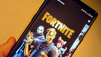 Apple da marcha atrás y mantiene la cuenta de Epic Games, presionada por Bruselas