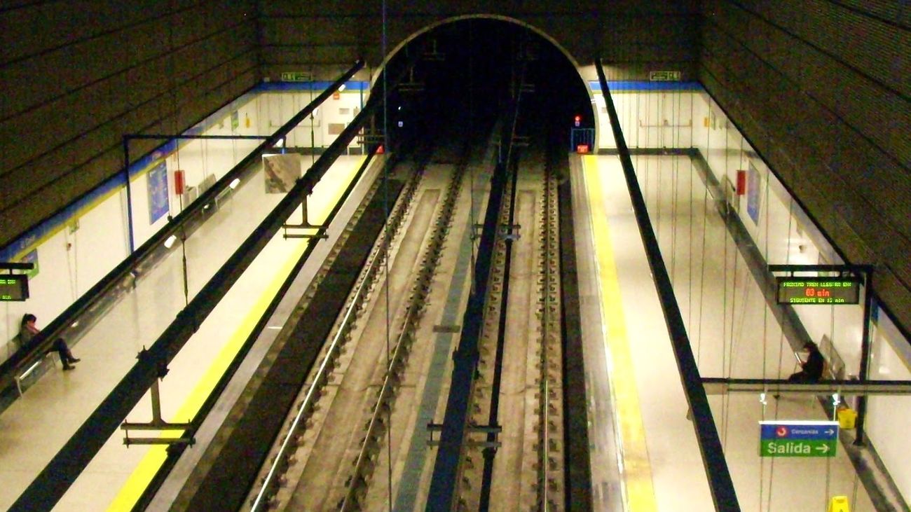 El servicio de autobús por las obras de MetroSur suma desde este viernes una nueva parada en Los Molinos