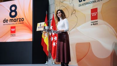 Ayuso se pregunta el 8-M "cuándo es el Día del Hombre" para hablar de sus problemas