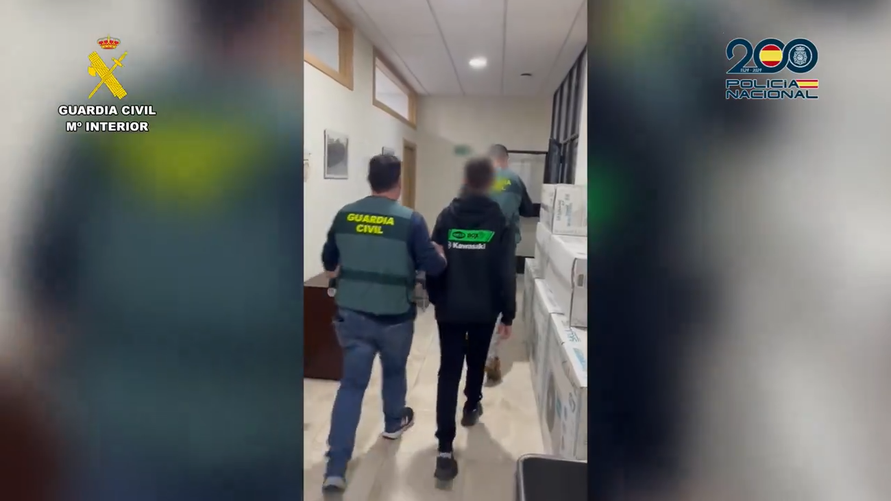 12 detenidos y 44 investigados por el reenvío de material pedófilo a menores