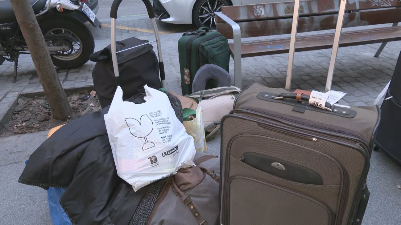 30 vecinos en la calle por el desalojo de un edifico en el barrio de La Latina