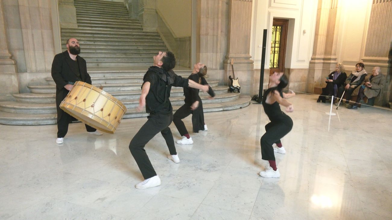 El Museo Arqueológico se convierte en una pista de baile por el Día de la Mujer