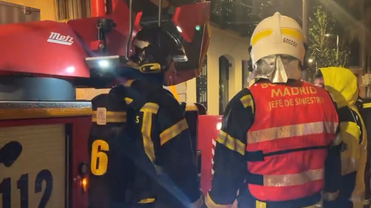 Desalojado por un incendio un edificio de viviendas en el centro de  Madrid, sin daños personales