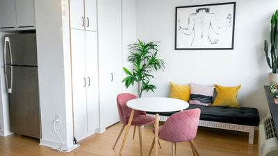 Airbnb prohíbe las cámaras de vigilancia en los interiores de los alojamientos