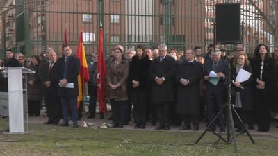 El barrio de Santa Eugenia recuerda a sus 14 víctimas en el veinte aniversario del 11M