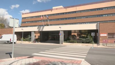 Un hombre de 77 años atacado a martillazos por su compañero de residencia mientras dormía la siesta